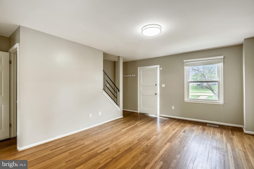 Building Photo - 81 Watkins Park Dr