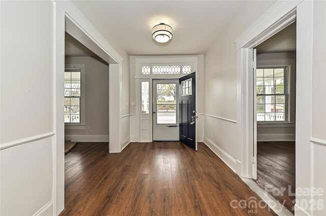 Building Photo - 1208 S Salisbury Ave