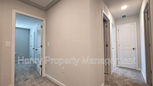 Building Photo - 285 Broomside Ave