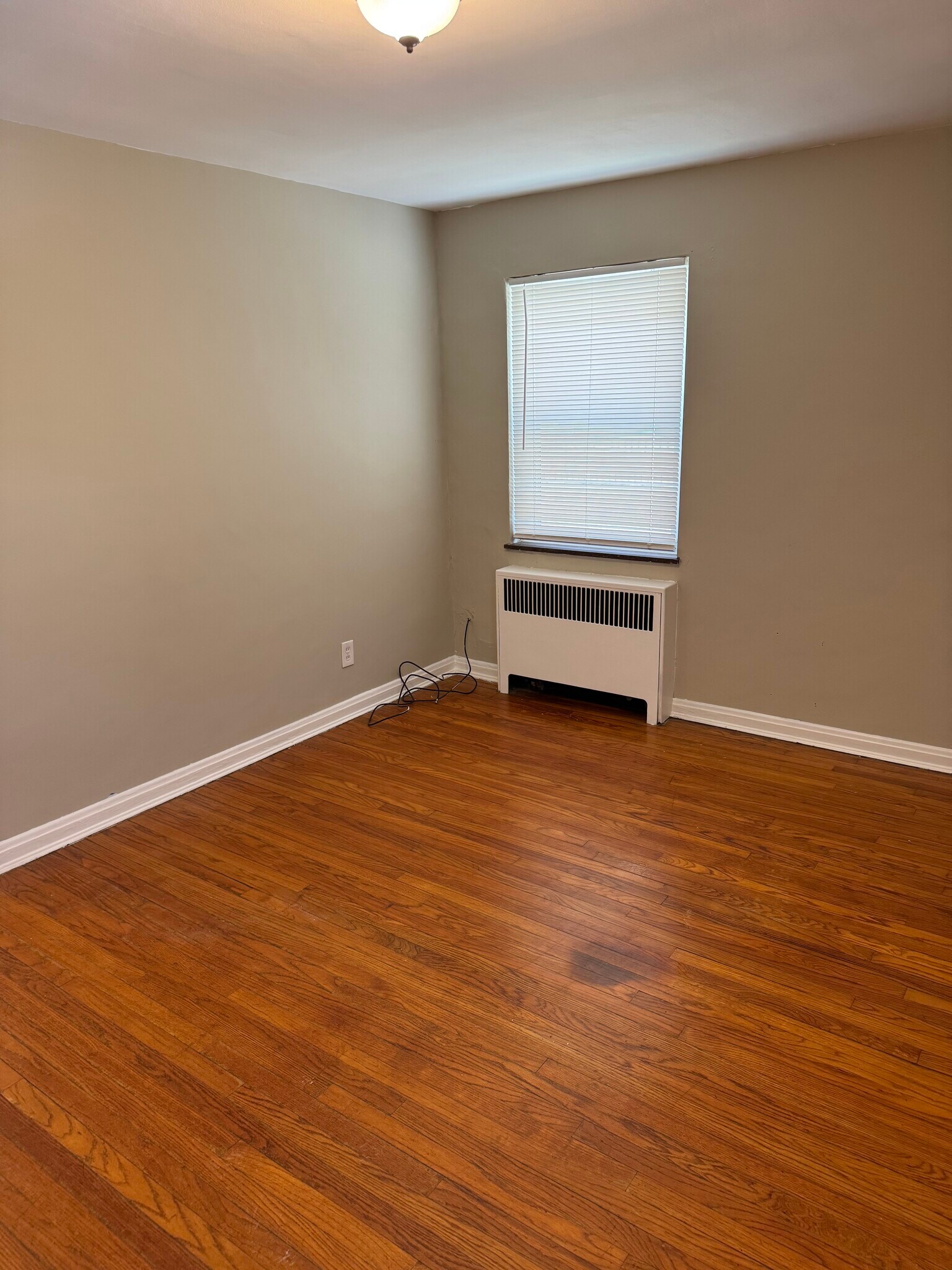 Building Photo - 2822 Lawndale Ave