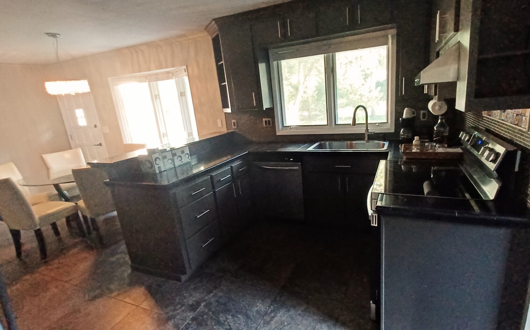 kitchen - 907 County Road B W