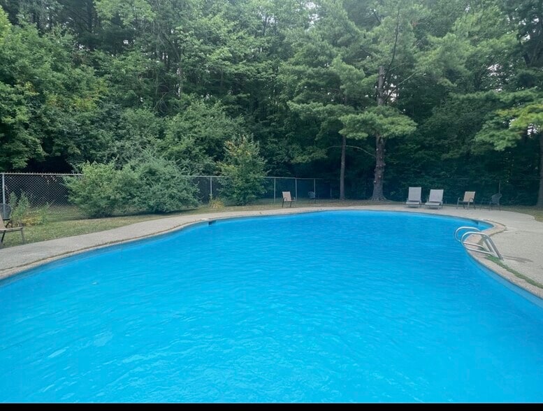 Building Photo - 149 Ledgewood Cir