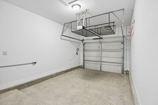 Building Photo - 1324 Fir St
