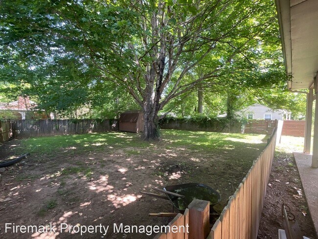 Building Photo - 3 br, 2 bath House - 1117 Berwick Trail