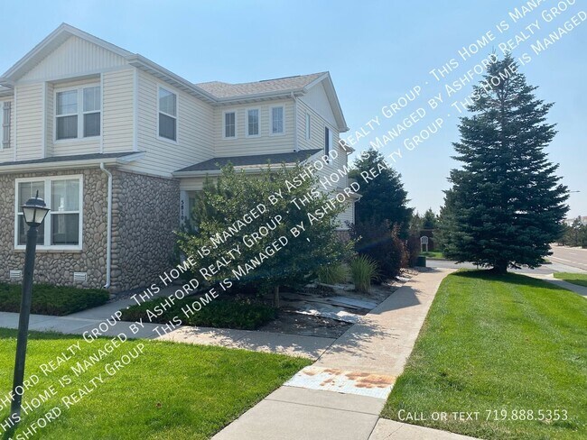 Building Photo - 5810 Ensemble Hts