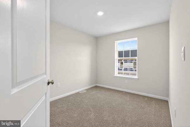 Building Photo - 159 Sandy Rdg Rd