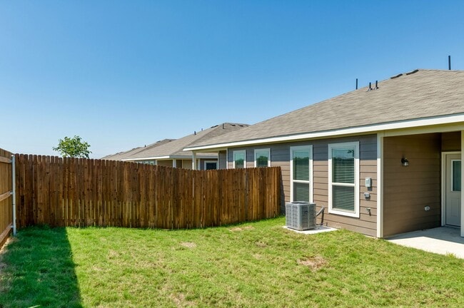 Building Photo - GORGEOUS 3 BEDROOM DUPLEX LOCATED IN MIDLOTHIAN ISD!