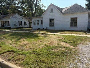 Building Photo - 507 N 1st St