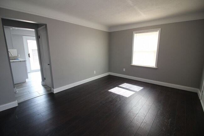 Building Photo - Taylor Home for Rent