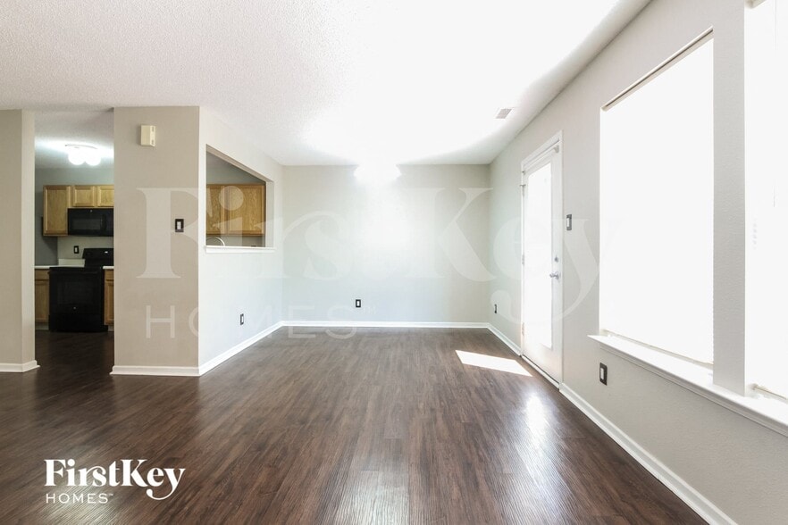 Building Photo - 2733 Redland Ln