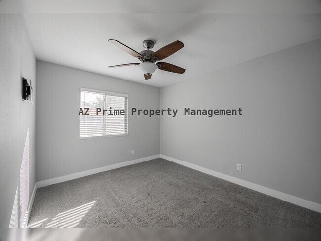 Building Photo - 2229 N 87th Way