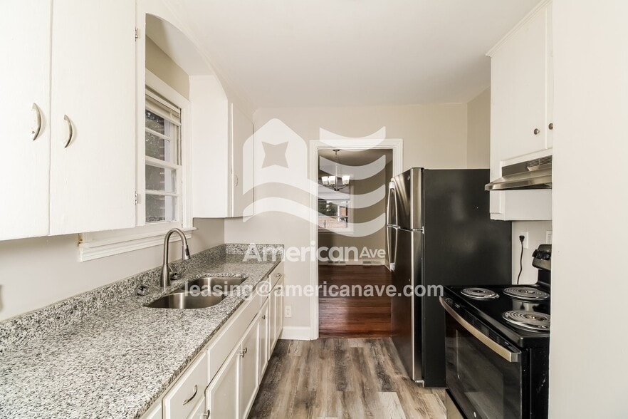 Building Photo - 5120 Floran St