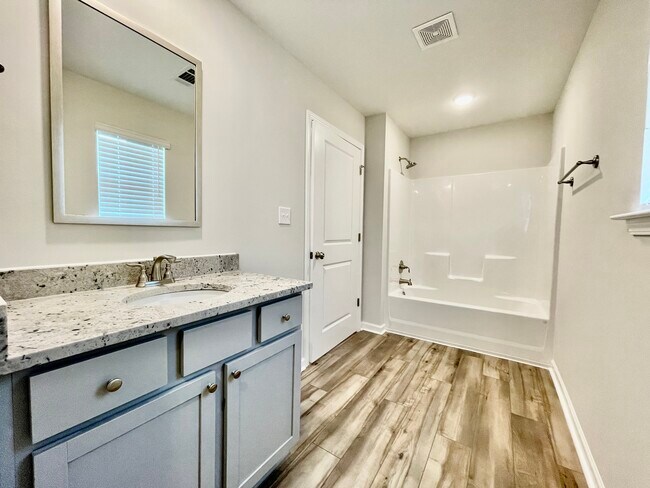 Building Photo - 631 Ridgeland Rd