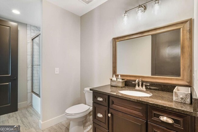 Building Photo - 6 Whisper Pl