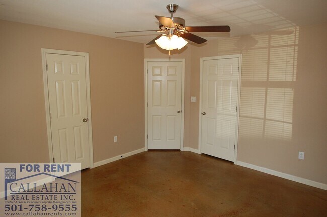 Building Photo - 8005 Langer Dr