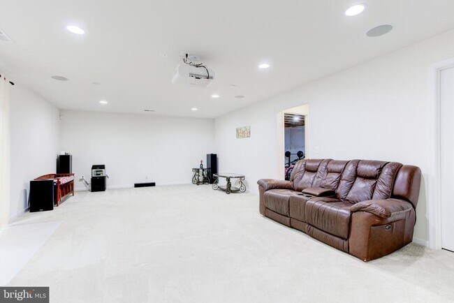 Building Photo - 22800 Bubbling Brook Dr
