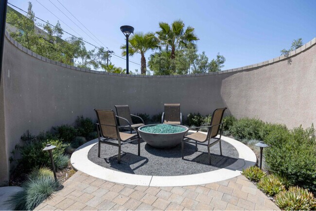 Building Photo - 17604 Garden House Ln