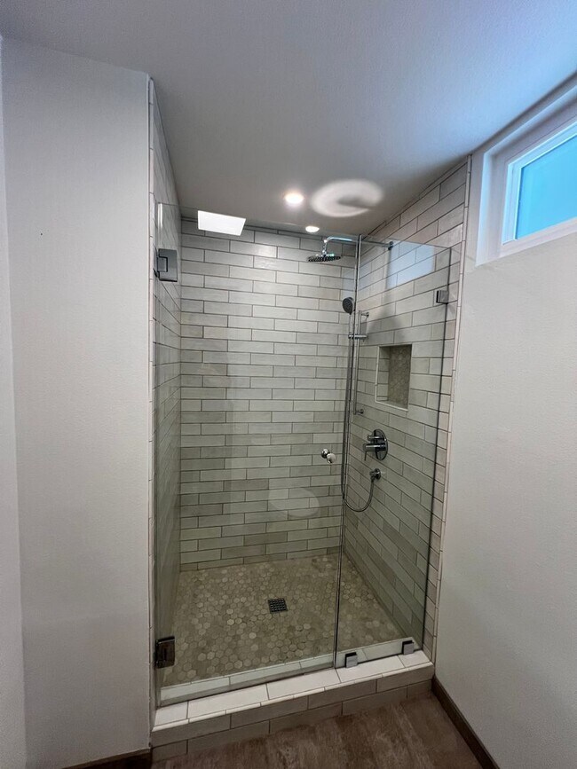 Building Photo - Complete Remodel Dearfield 3 bedroom 2.5 Bath home Ready for Lease