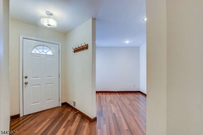 Building Photo - 403 Taggert Dr