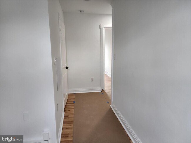 Building Photo - 517 N Elliger St