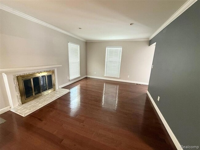 Building Photo - 21141 E Glen Haven Cir