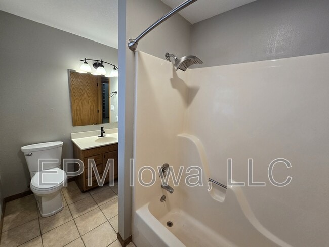 Building Photo - 4710 Donald Dr