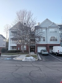 Building Photo - Beautiful Spacious Condo in Midlothian ready for move in!