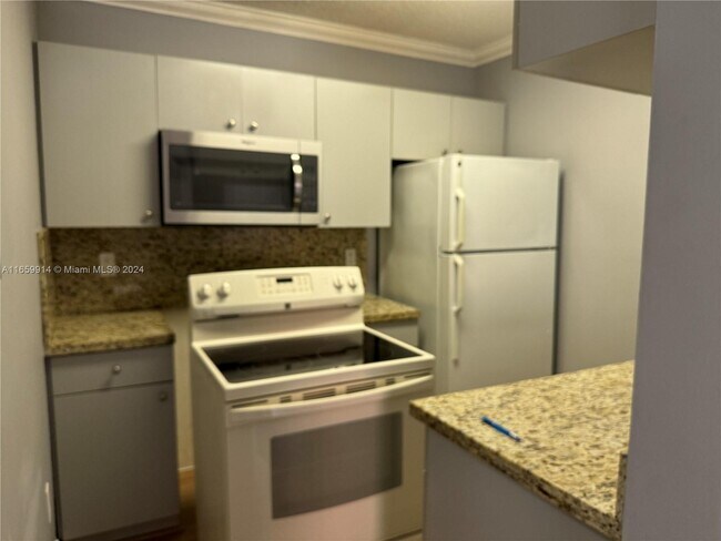 Building Photo - 7141 SW 129th Ave