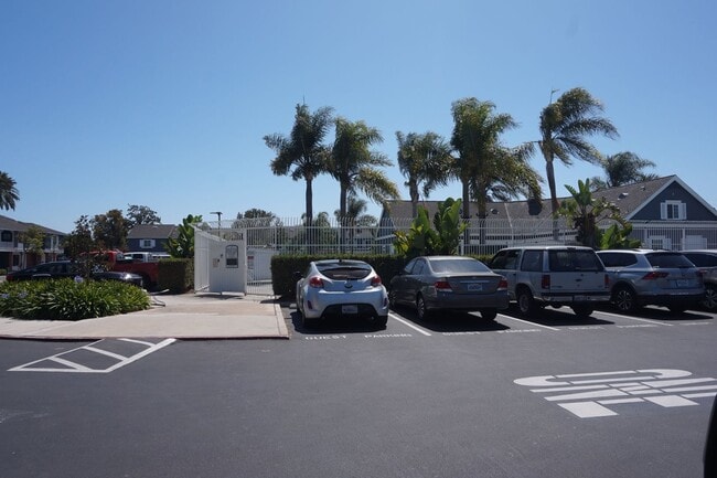 Building Photo - 2423 Minuteman Way