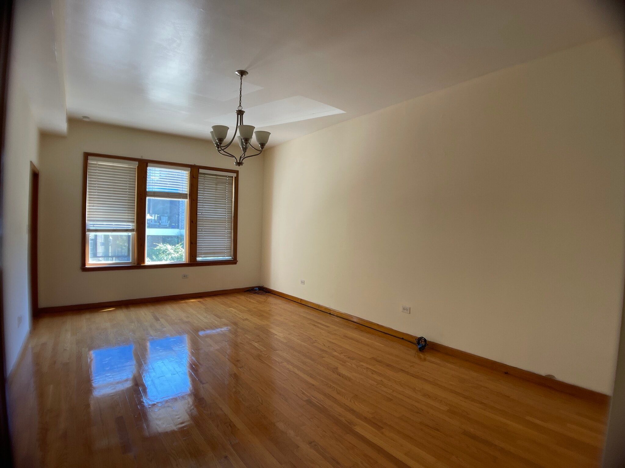 Building Photo - 2856 W Lyndale St