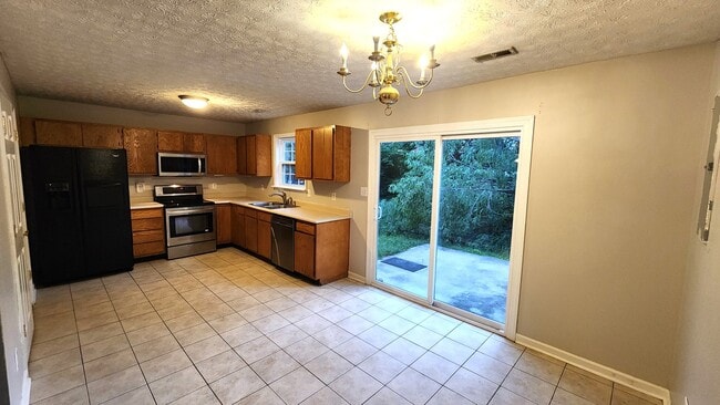 Building Photo - 225 Maple Leaf Ln