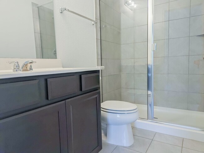 Building Photo - 6510 Routenburn St