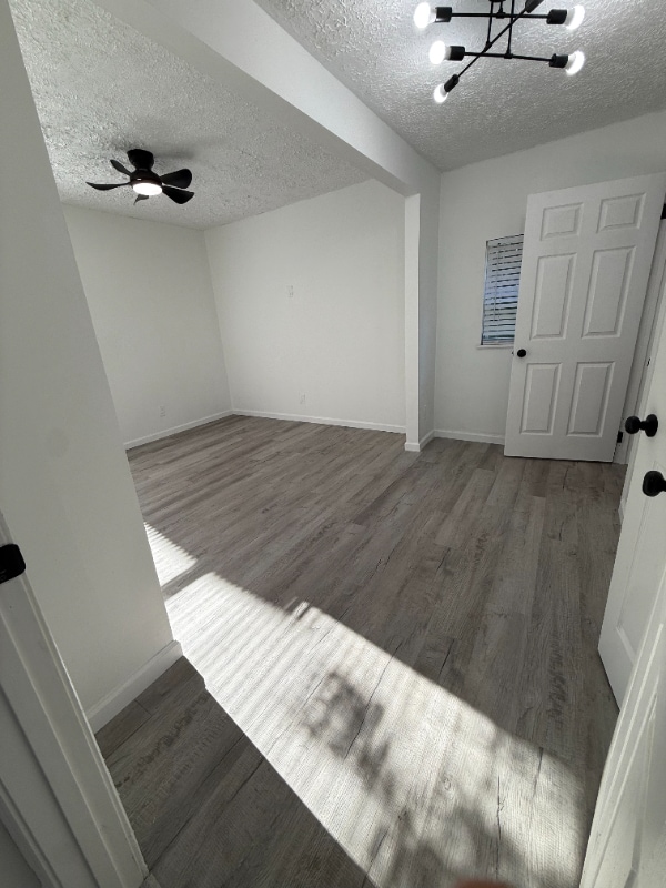 Building Photo - 4033 Porter Ave