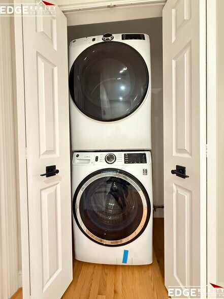 Building Photo - 19 Cottage St