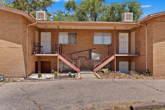 Building Photo - 1014 7th St