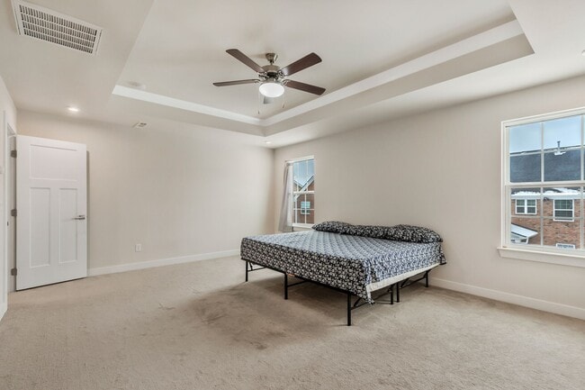 Building Photo - 302 Finnegan Ct