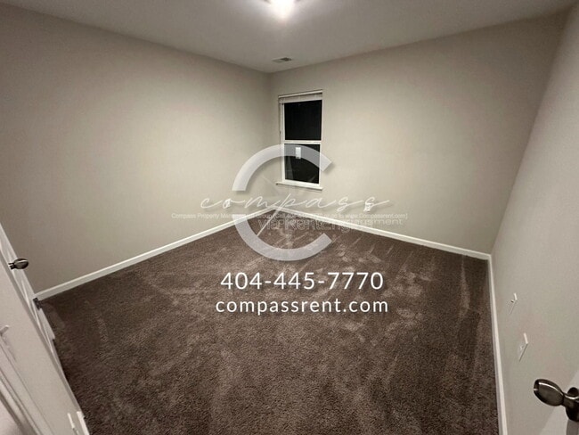 Building Photo - 119 Squarewood Ln NW