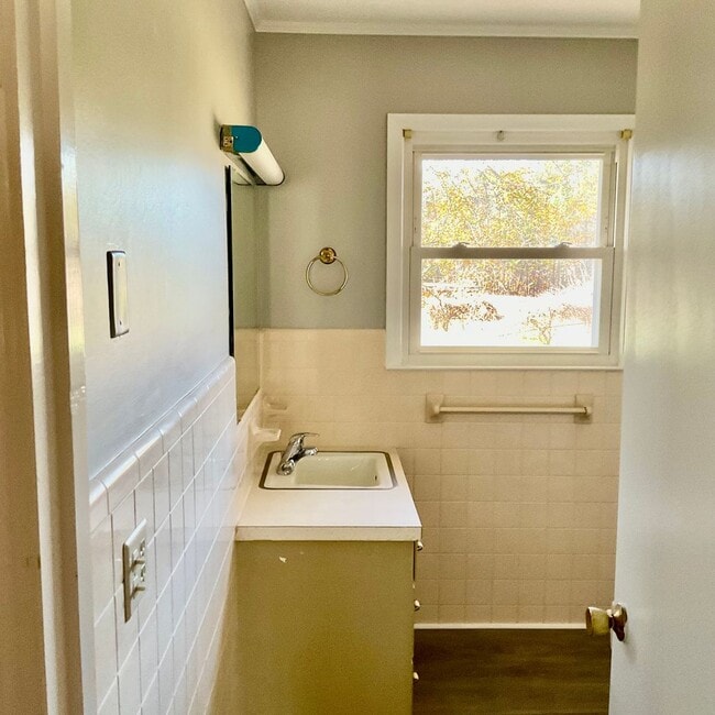 Building Photo - Brick Ranch Style home with 3 Bedrooms, 2.5 Baths, Full Unfinished Basement In Iron Station NC