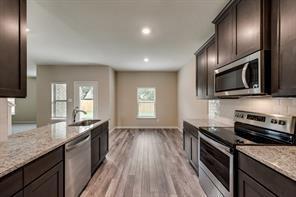 Building Photo - 2306 Dahlia Way