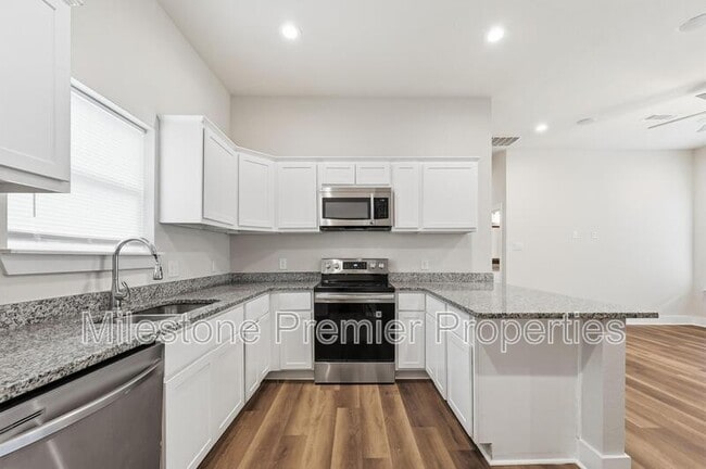 Building Photo - 1220 Jones St