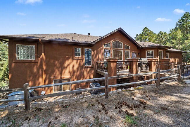 Building Photo - 18145 Bakers Farm Rd