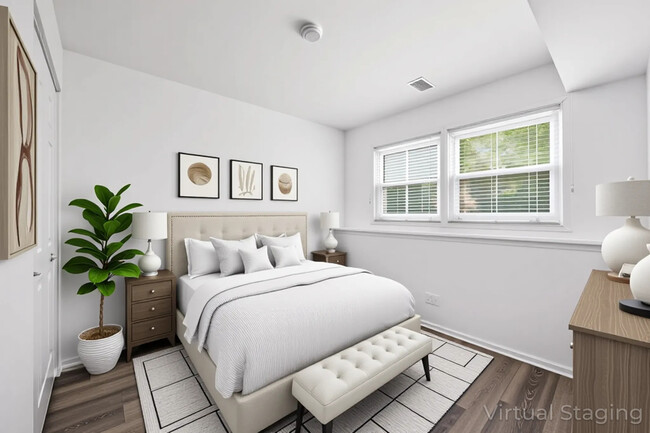 Building Photo - 2229 Kensington Dr