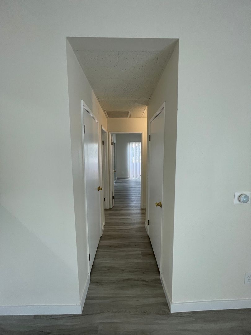 Building Photo - 11459 Collins St