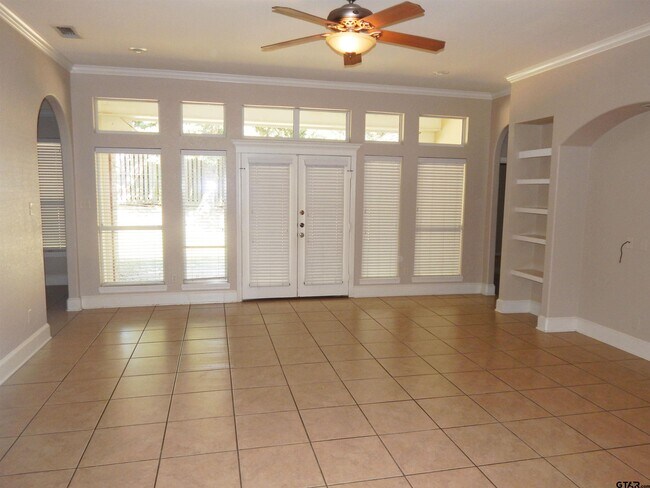 Building Photo - 5622 Andover Dr