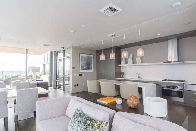 Building Photo - 2bd/1ba Seattle Condo