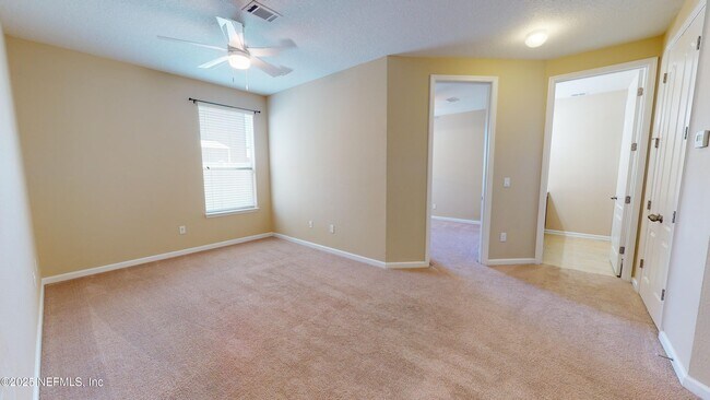 Building Photo - 15858 Lexington Park Blvd