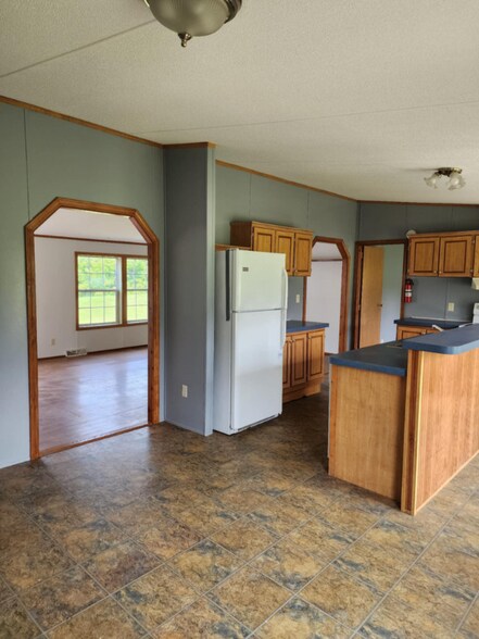 Building Photo - 475 Cold Spring Rd