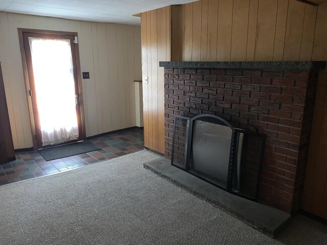 Building Photo - 3137 Belmont Ave