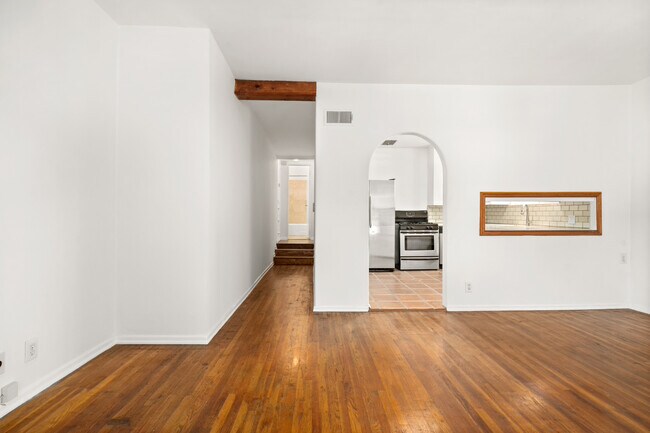 Building Photo - 6148 Glen Holly St
