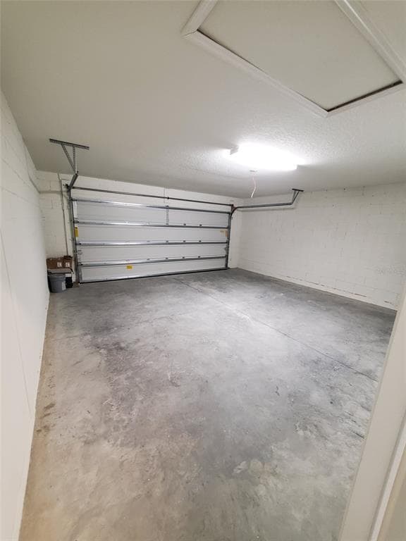 Building Photo - 2058 Ficus St